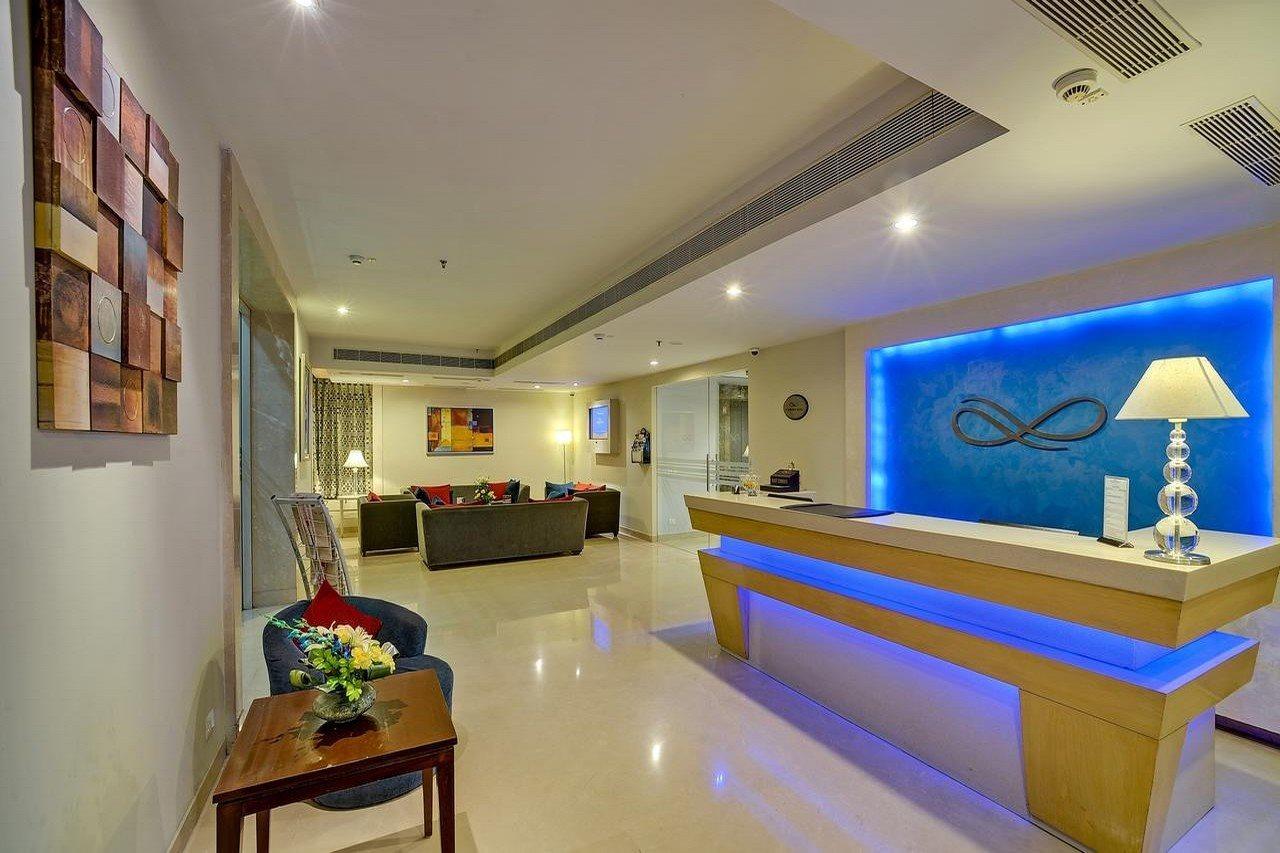Sarovar Portico Naraina, Hotel Ню Делхи Екстериор снимка