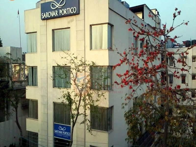Sarovar Portico Naraina, Hotel Ню Делхи Екстериор снимка