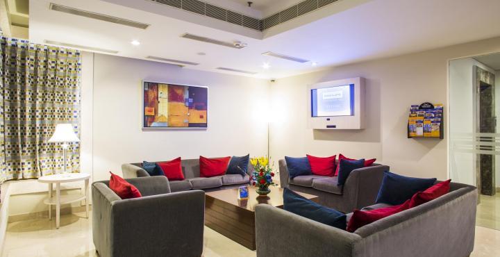 Sarovar Portico Naraina, Hotel Ню Делхи Екстериор снимка