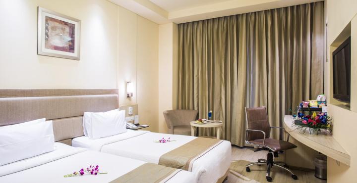 Sarovar Portico Naraina, Hotel Ню Делхи Екстериор снимка