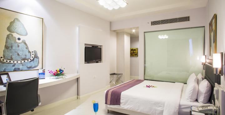 Sarovar Portico Naraina, Hotel Ню Делхи Екстериор снимка