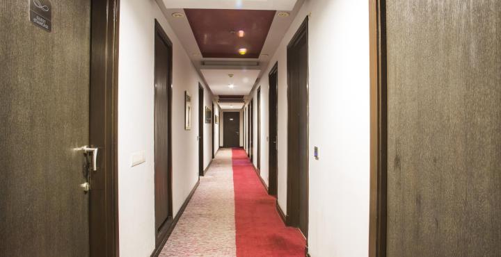 Sarovar Portico Naraina, Hotel Ню Делхи Екстериор снимка