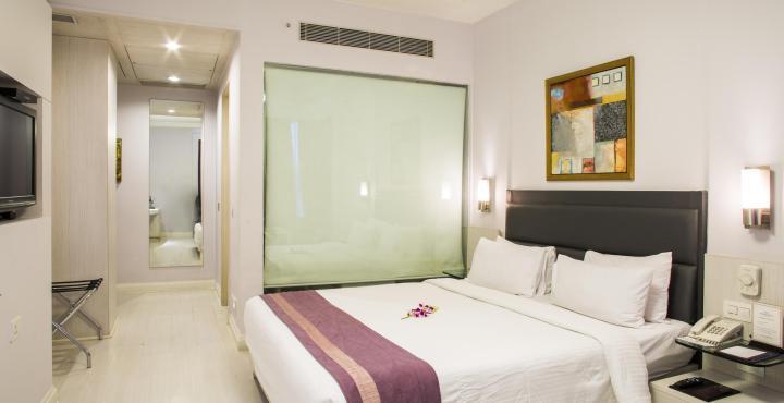 Sarovar Portico Naraina, Hotel Ню Делхи Екстериор снимка